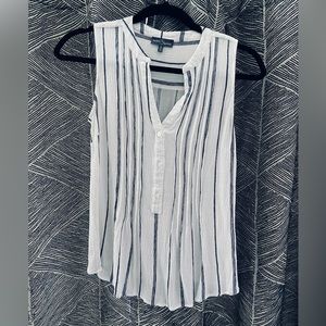 Women’s half button tank top